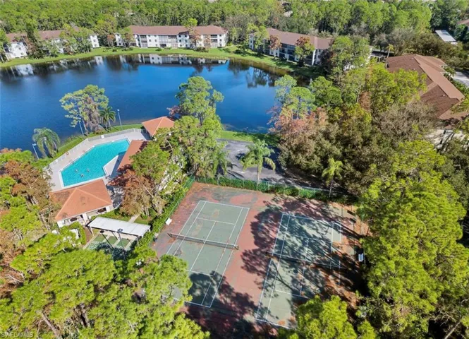 5733  Deauville  CIR, Naples, FL 34112