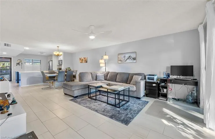 5733  Deauville  CIR, Naples, FL 34112