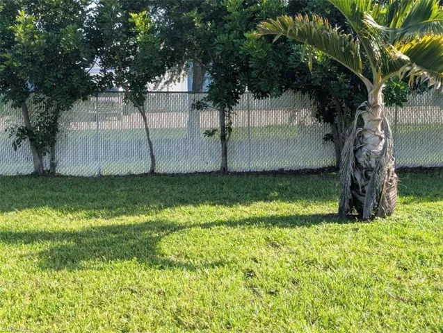 1935 Ne 6th St, Cape Coral, Florida 33909