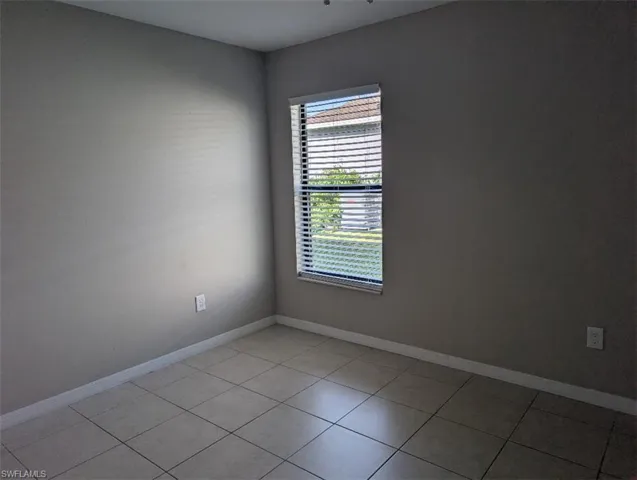 1935 Ne 6th St, Cape Coral, Florida 33909