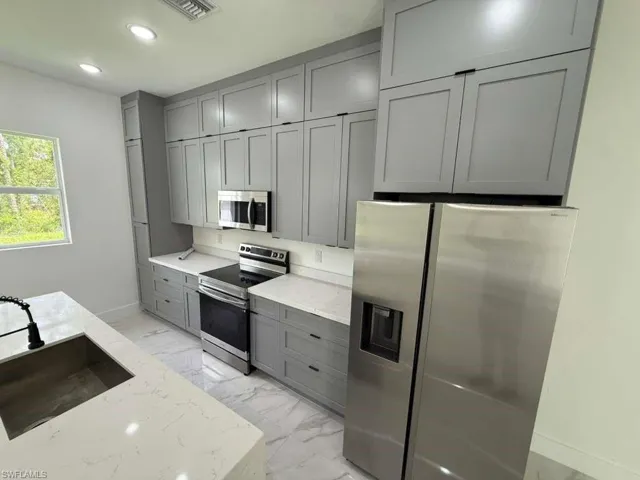 723 Epps Brown St E, Lehigh Acres, Florida 33974