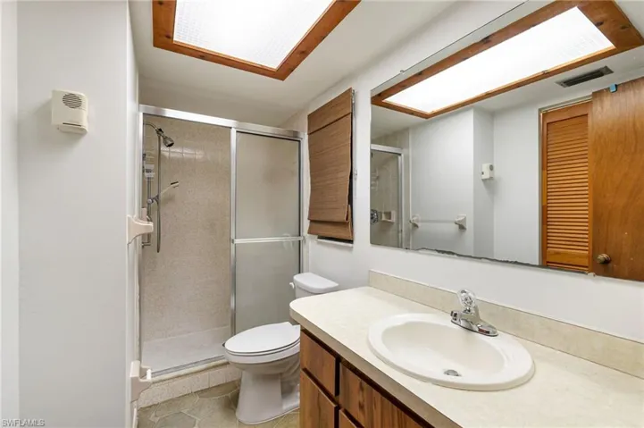 PRIMARY EN-SUITE BATH