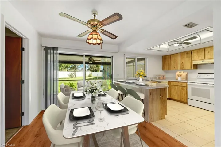 DINING AREA VIRTUALLY STAGED