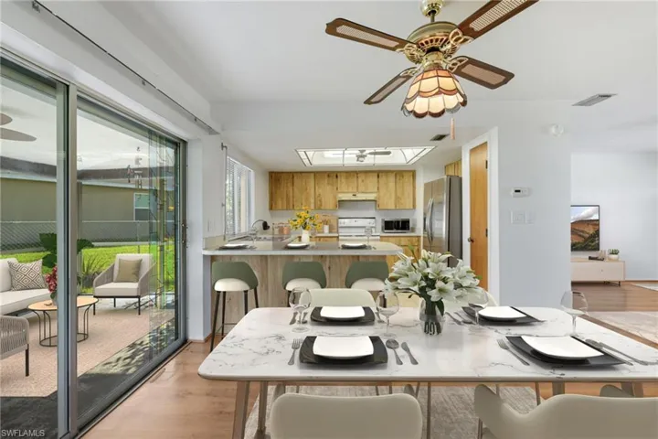 DINING AREA VIRTUALLY STAGED
