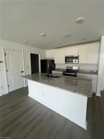 181 Yager Cir, Fort Myers Fl 33913