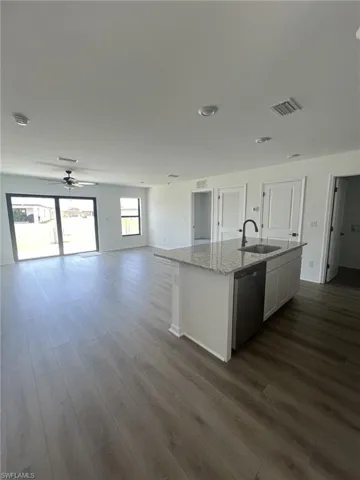 181 Yager Cir, Fort Myers Fl 33913