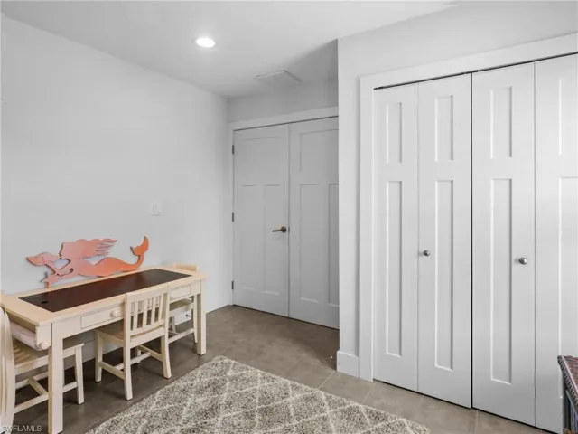 Office area with recessed lighting