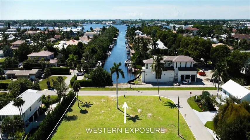 1427  Sandpiper  ST, Naples, FL 34102