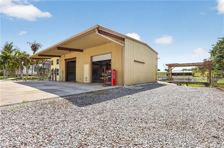 3342 County Road 721 Loop, Moore Haven, Florida 33471