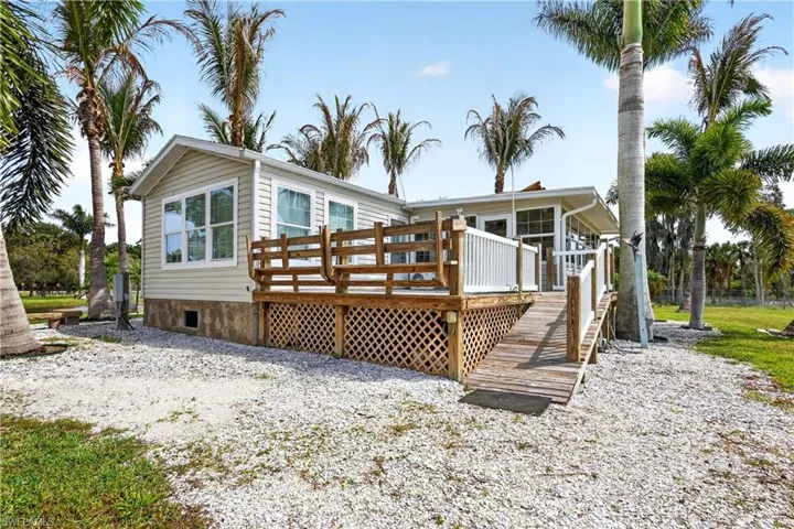 3342 County Road 721 Loop, Moore Haven, Florida 33471