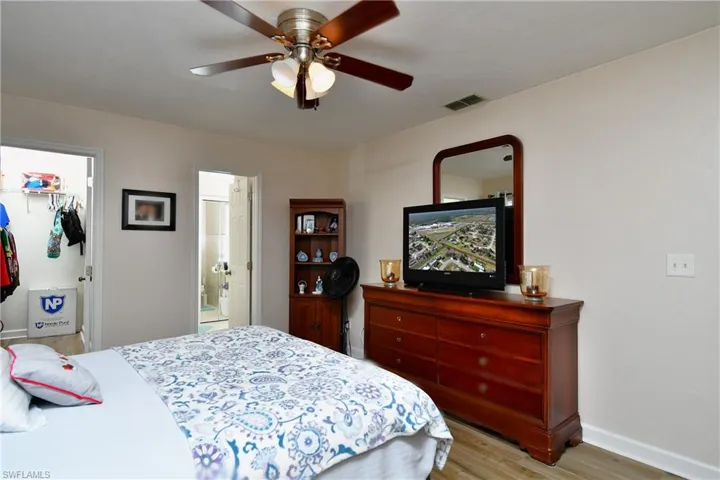 205  Eaglesmere  DR, Lehigh Acres, FL 33936