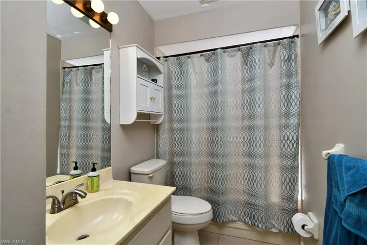 205  Eaglesmere  DR, Lehigh Acres, FL 33936