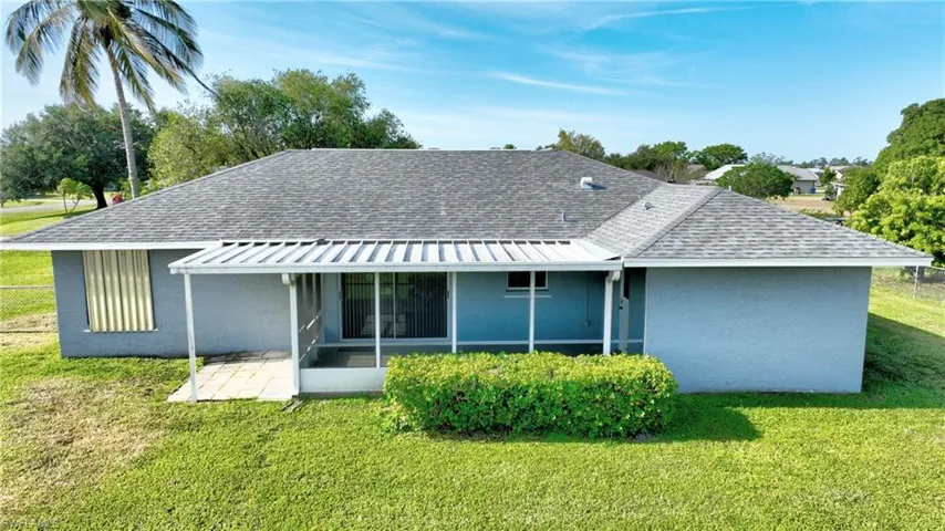 205  Eaglesmere  DR, Lehigh Acres, FL 33936