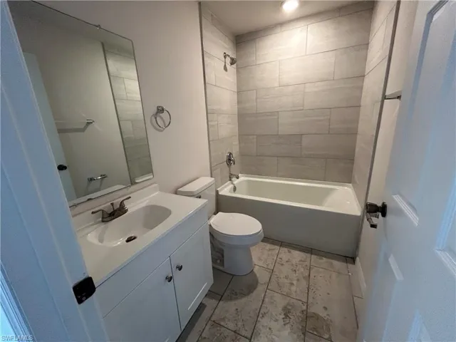 2909 Santa Barbara Blvd, Cape Coral, Florida 33914