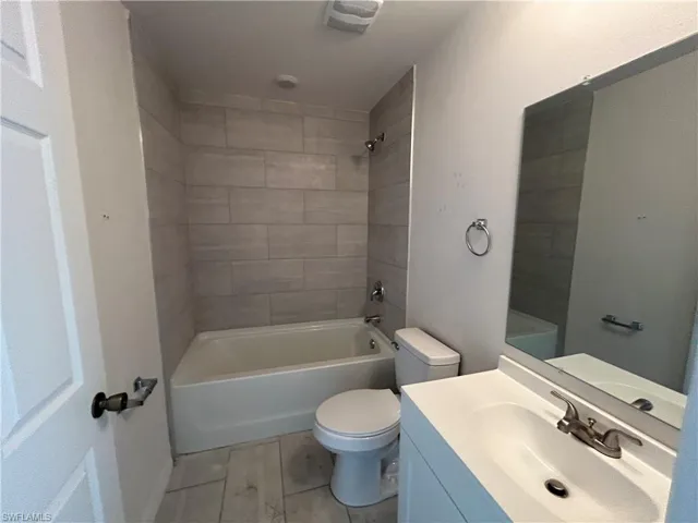 2909 Santa Barbara Blvd, Cape Coral, Florida 33914