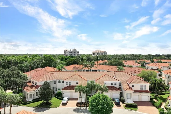 700  L Ambiance  CIR, Naples, FL 34108