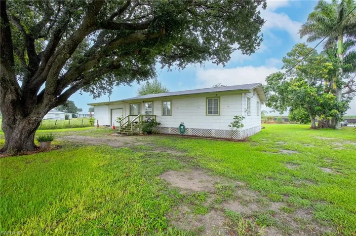 36  Mutt Thomas  RD, Clewiston, FL 33440
