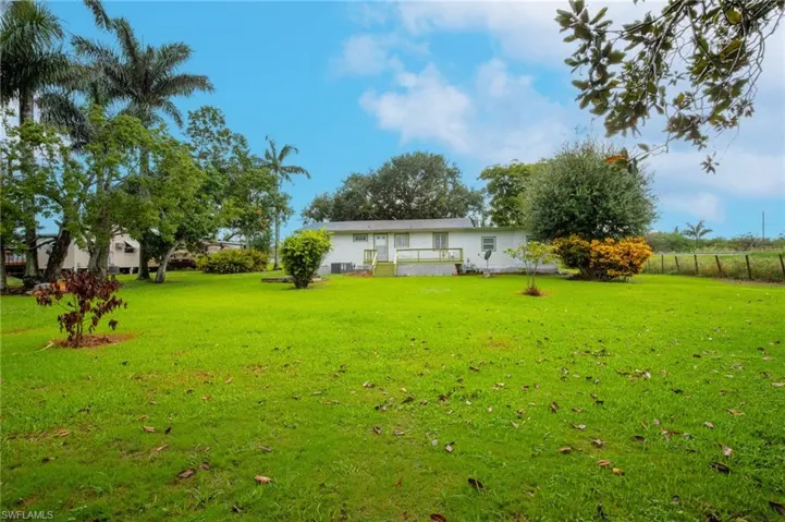 36  Mutt Thomas  RD, Clewiston, FL 33440