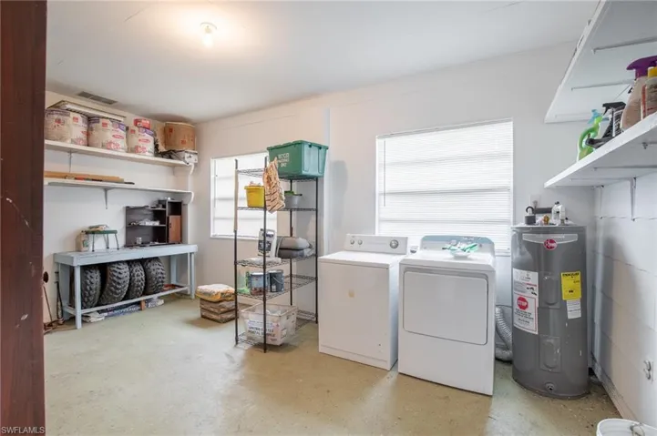 36  Mutt Thomas  RD, Clewiston, FL 33440