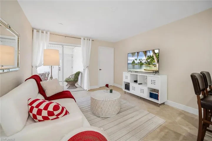 466  Bristle Cone  LN, Naples, FL 34113