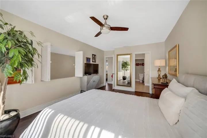 466  Bristle Cone  LN, Naples, FL 34113