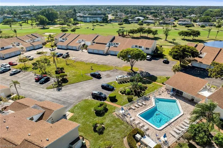 466  Bristle Cone  LN, Naples, FL 34113