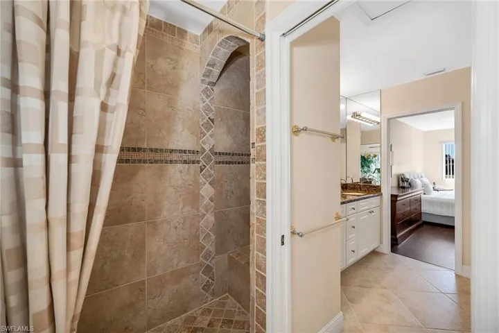 466  Bristle Cone  LN, Naples, FL 34113