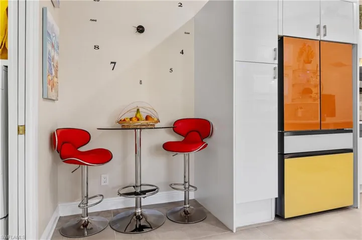 Breakfast area in kitchen