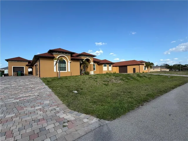 2633 Nw 24th St, Cape Coral, Florida 33993