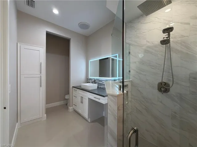 2633 Nw 24th St, Cape Coral, Florida 33993