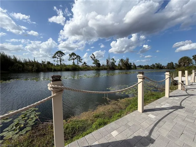 2633 Nw 24th St, Cape Coral, Florida 33993