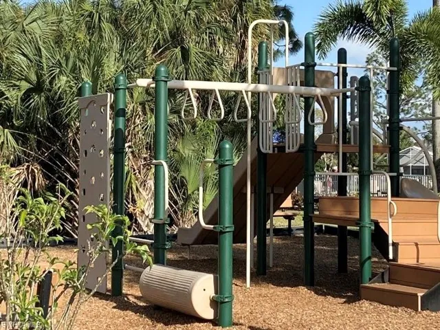 7715  Woodbrook  CIR, Naples, FL 34104