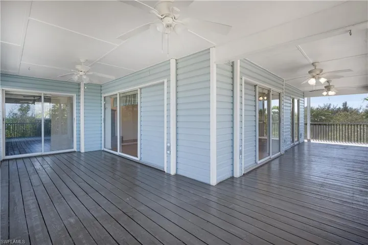 Deck with ceiling fan