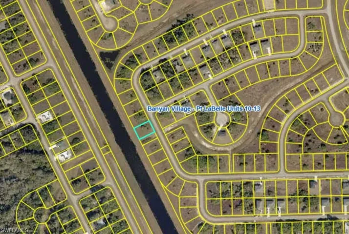 Aerial map of property and surrounding area