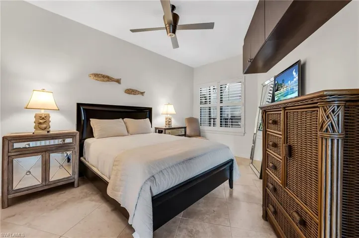 504 La Peninsula Blvd 504, Naples, Florida 34113