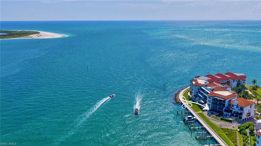504 La Peninsula Blvd 504, Naples, Florida 34113