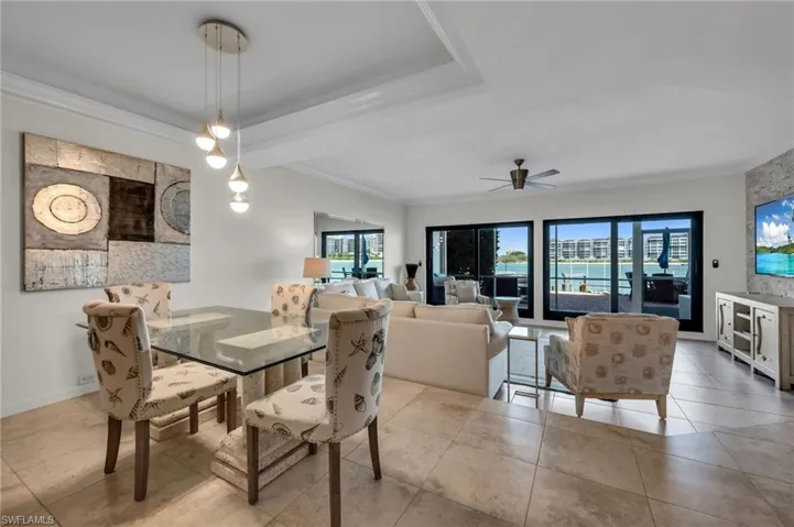 504 La Peninsula Blvd 504, Naples, Florida 34113
