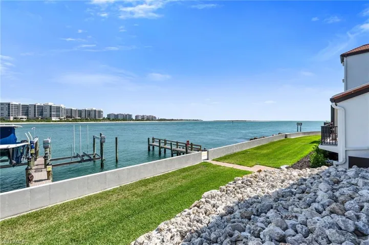 504 La Peninsula Blvd 504, Naples, Florida 34113
