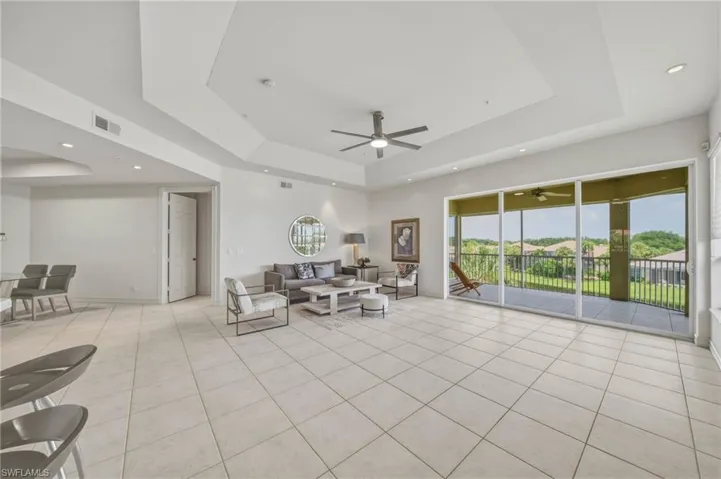 1845 Les Chateaux Blvd 303, Naples, Florida 34109