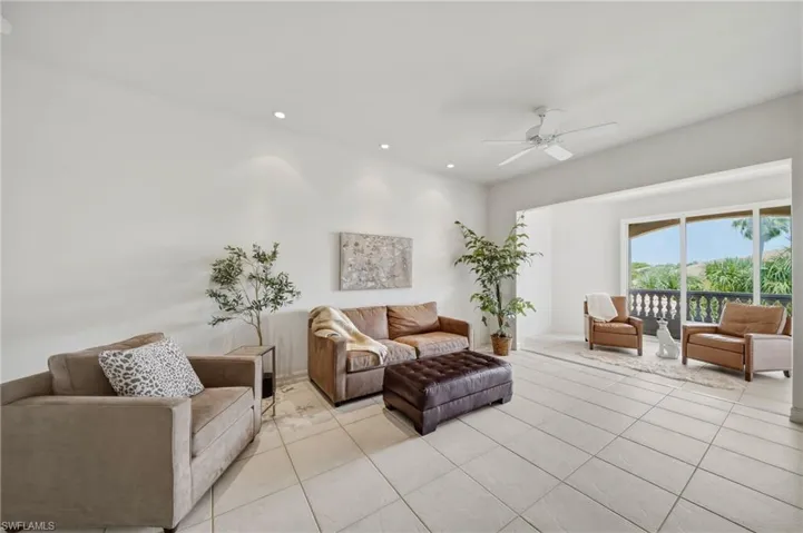 1845 Les Chateaux Blvd 303, Naples, Florida 34109