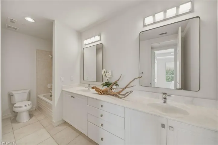 1845 Les Chateaux Blvd 303, Naples, Florida 34109