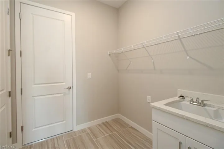 14723  Kingfisher  LOOP, Naples, FL 34120