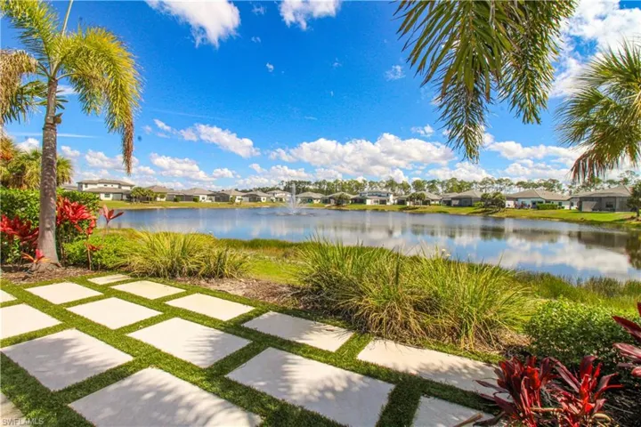 14723  Kingfisher  LOOP, Naples, FL 34120