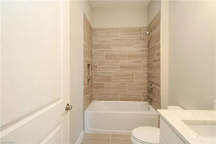 14723  Kingfisher  LOOP, Naples, FL 34120