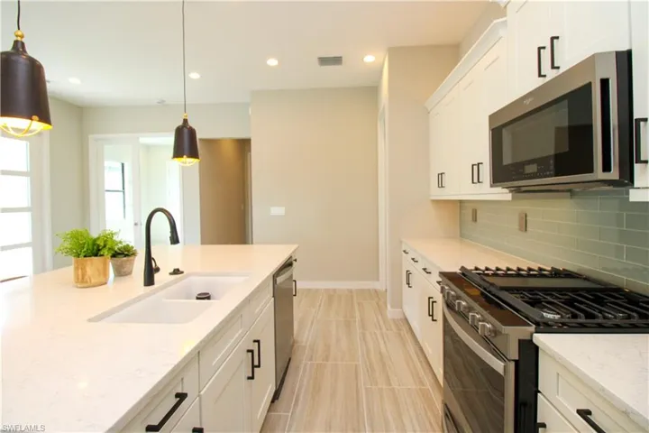14723  Kingfisher  LOOP, Naples, FL 34120