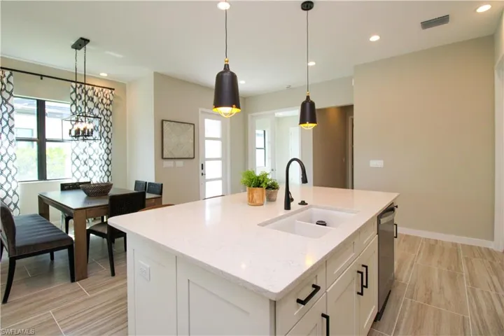 14723  Kingfisher  LOOP, Naples, FL 34120