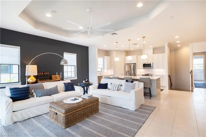9673 Montelanico Loop 204, Naples, Florida 34119