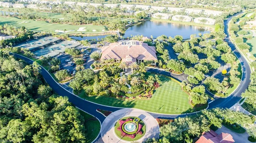 Grande Clubhouse
