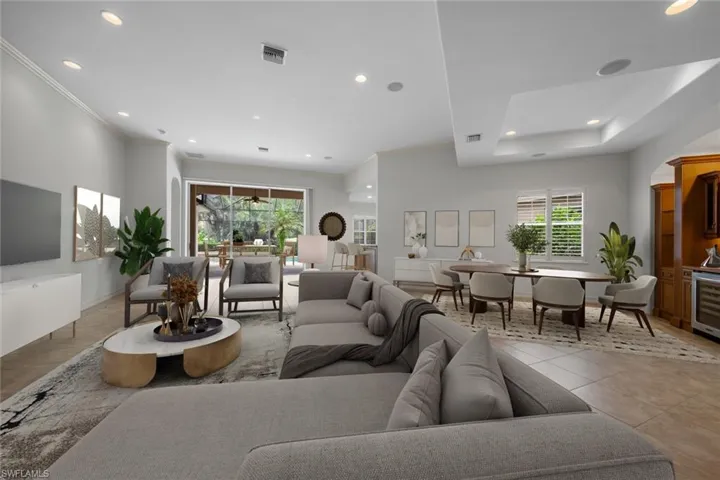 ***VIRTUALLY STAGED*** Great room/dining area