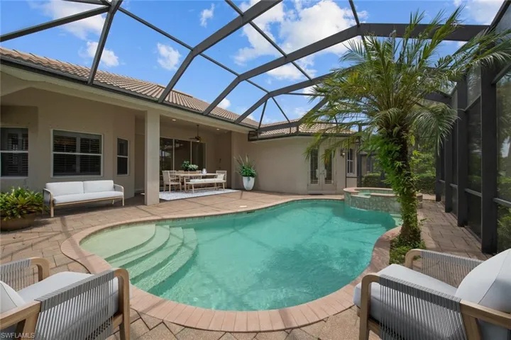 ***VIRTUALLY STAGED** Lanai